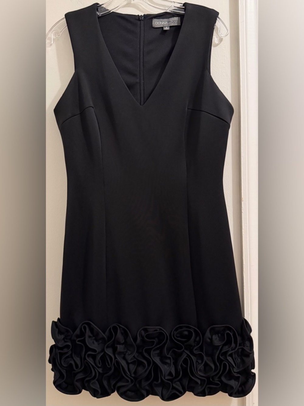 Donna Ricco Black Mini Dress with Ruffle Hem